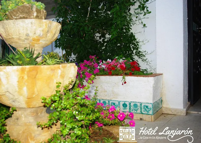Otel Hotel Lanjaron 2*